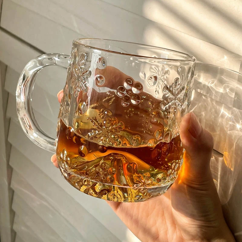 Śliczny świąteczny kubek preze – Wine Beer Coffee Drink recenzja i cena